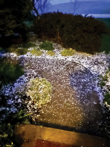 Lightning and hail hit  Washington  County